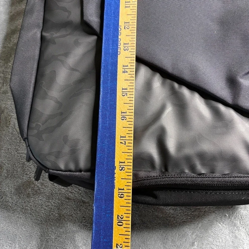 Ogio BRAND NEW Black Backpack Laptop Travel AIR‎ Padded Canvas 